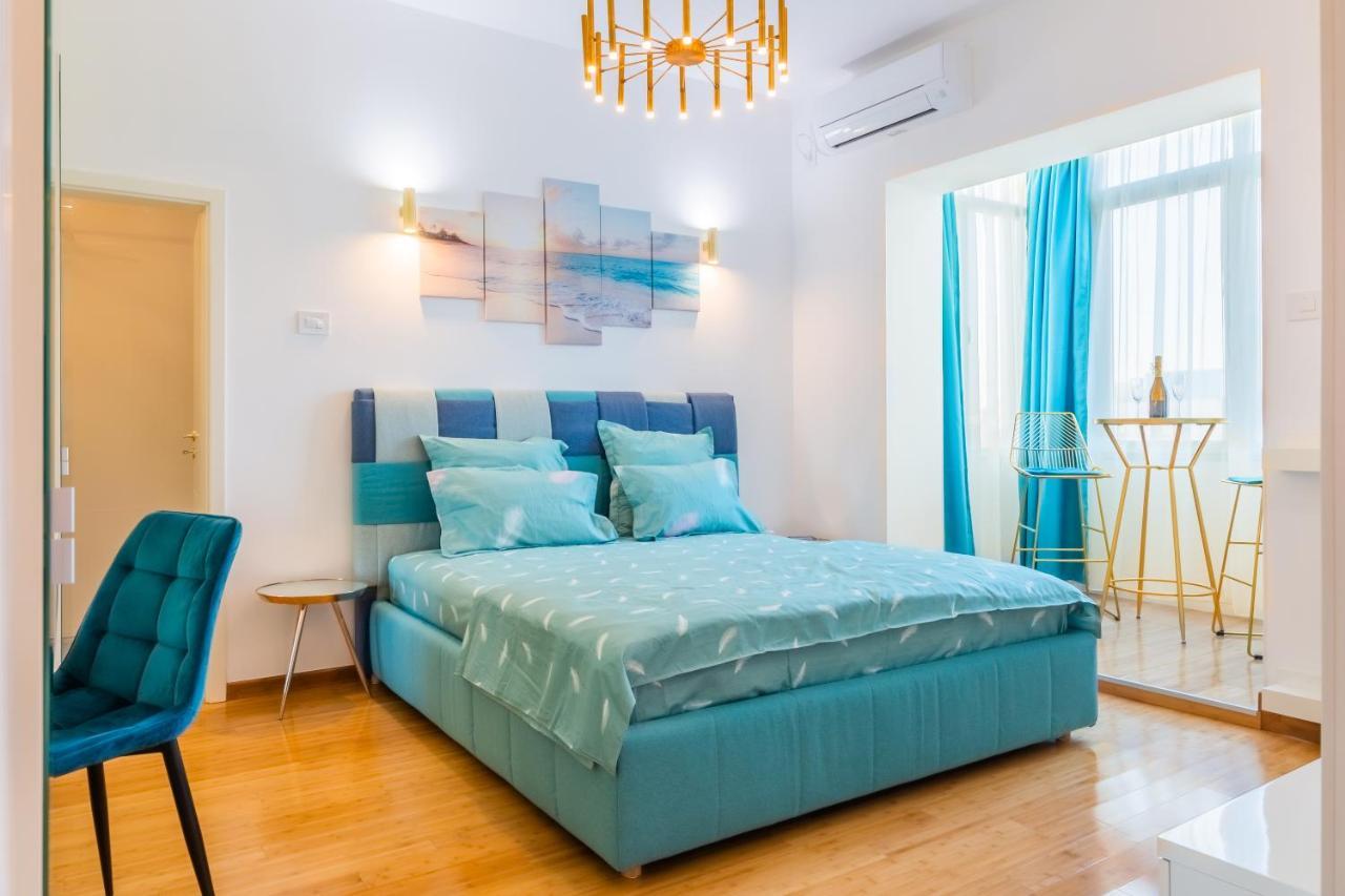 New Studio Carturesti - City Center Бухарест Экстерьер фото